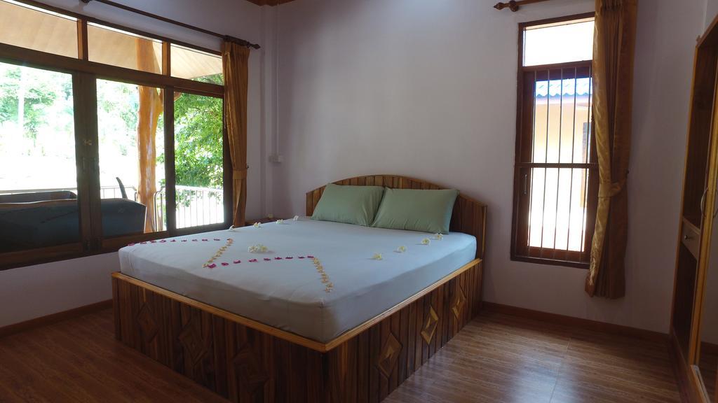 Bor Hin Resort Baan Tai Exterior photo