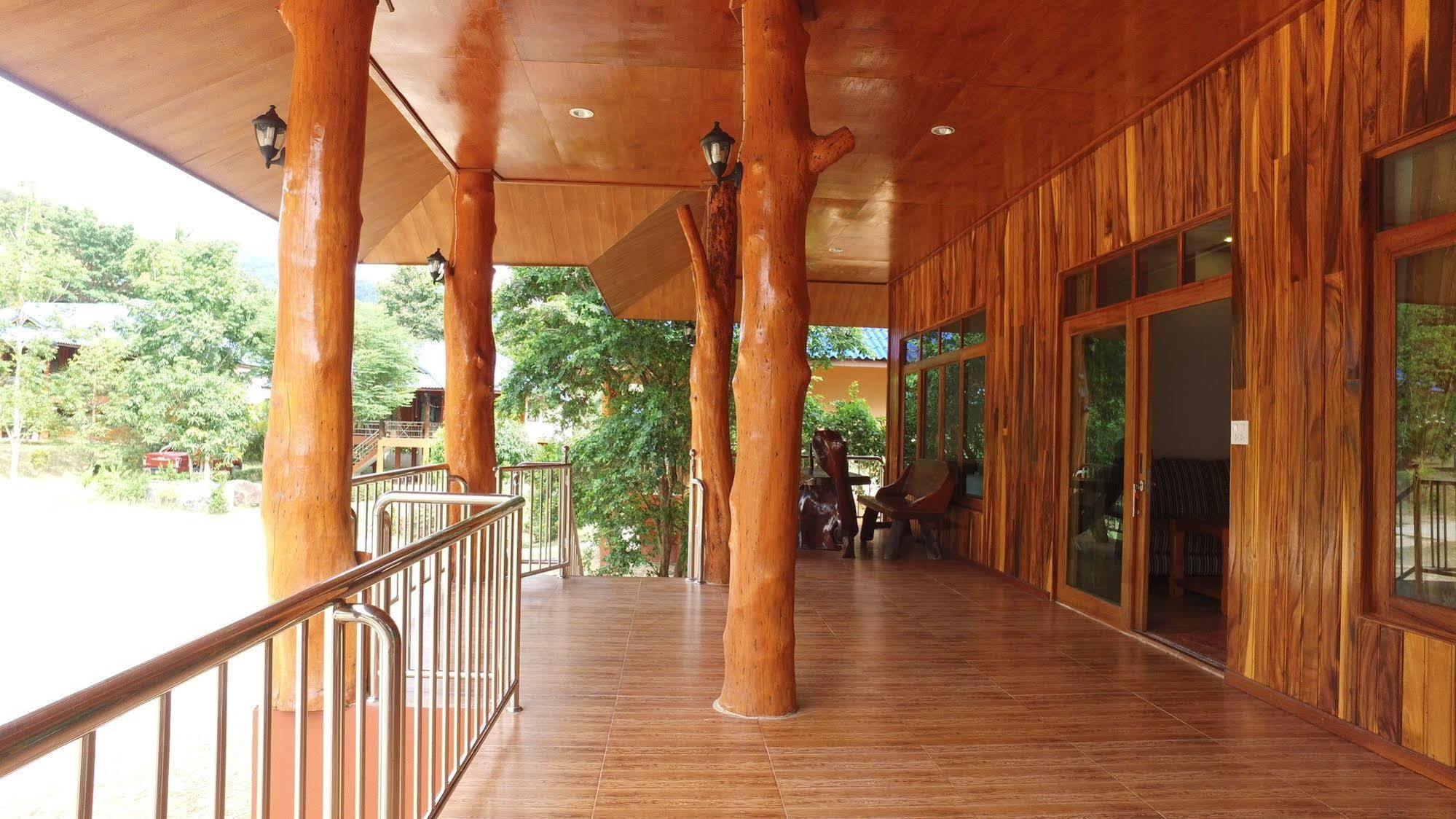 Bor Hin Resort Baan Tai Exterior photo