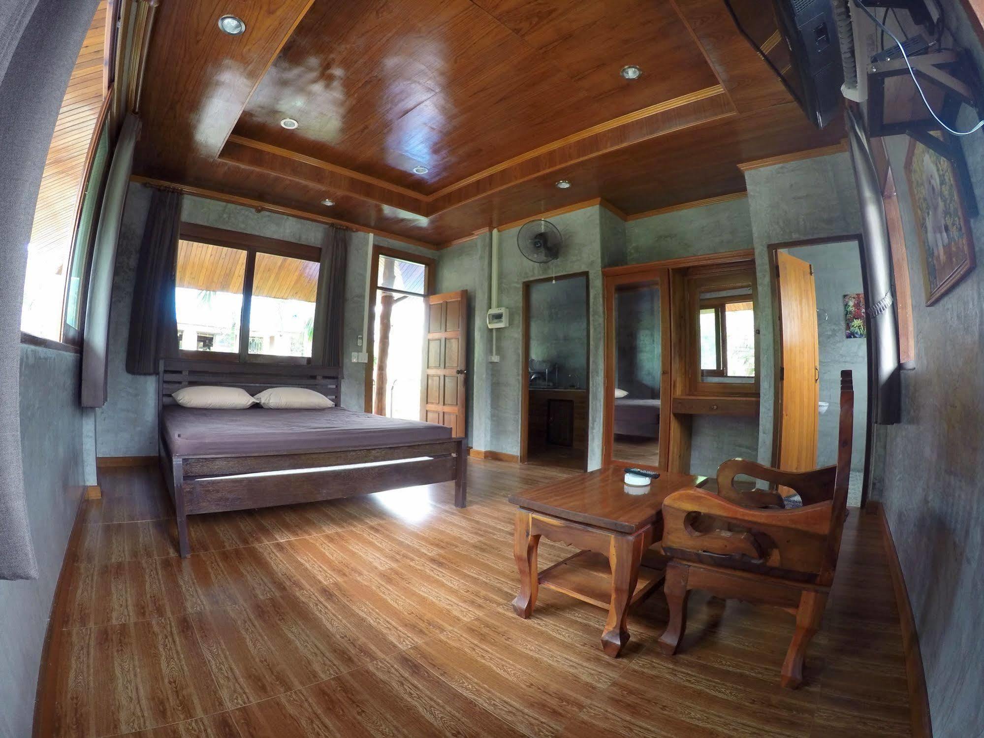 Bor Hin Resort Baan Tai Exterior photo