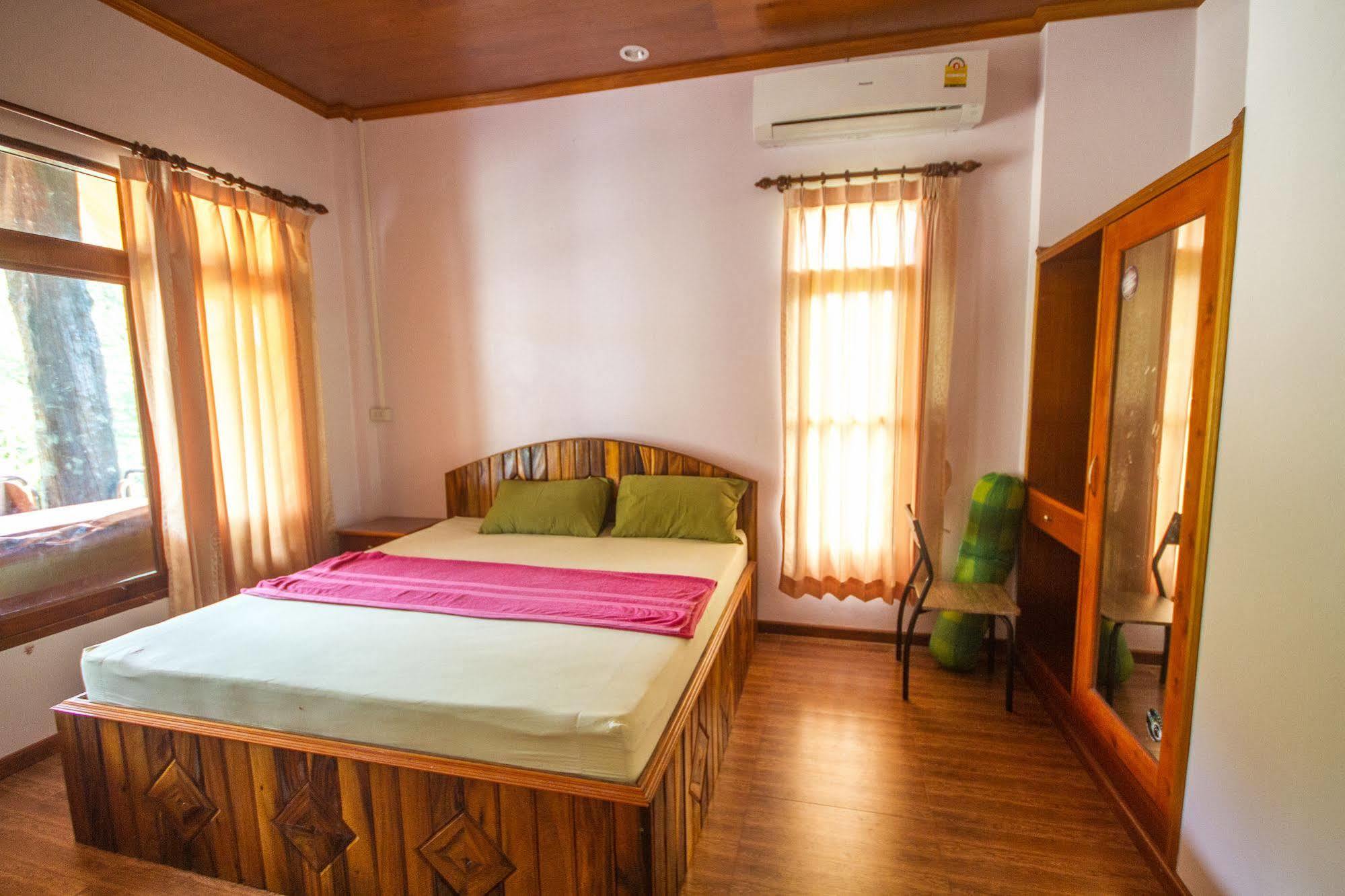 Bor Hin Resort Baan Tai Exterior photo